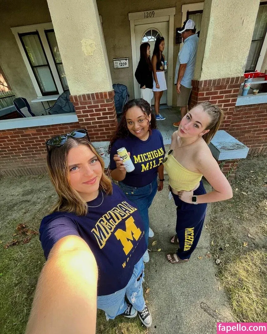 Sierra Bellingar Onlyfans Photo Gallery 