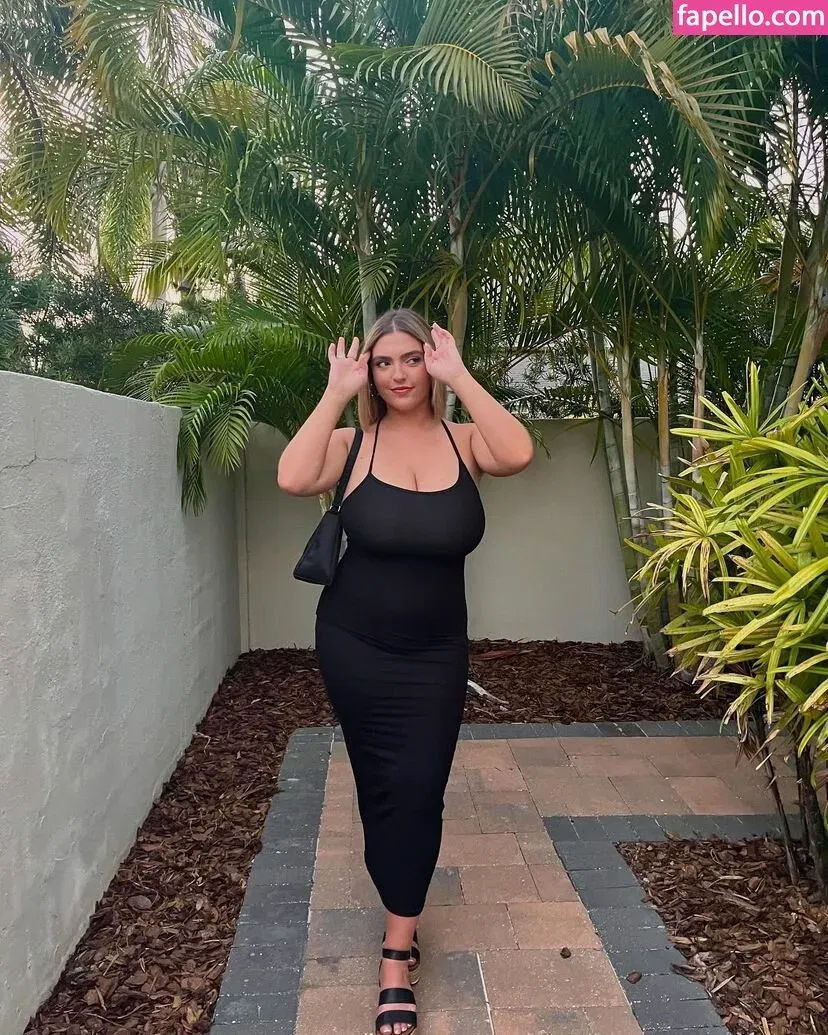 Sierra Bellingar Onlyfans Photo Gallery 