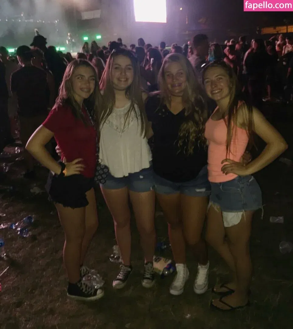 Sierra Bellingar Onlyfans Photo Gallery 