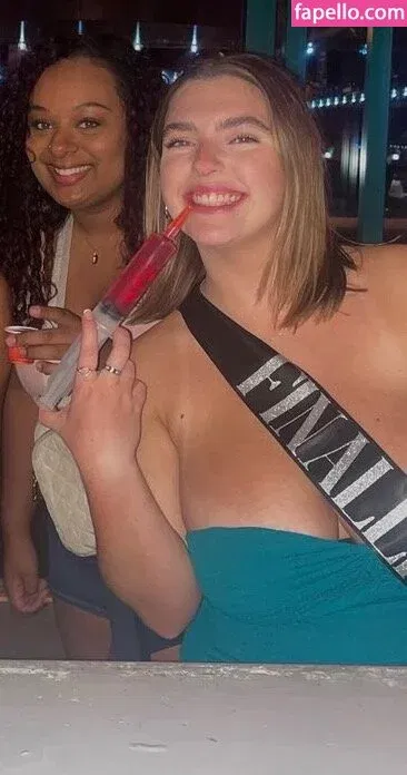 Sierra Bellingar Onlyfans Photo Gallery 