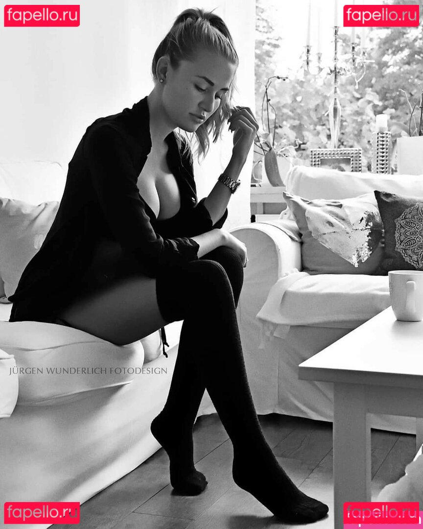 Julia Prokopy Nude Onlyfans Photo 14