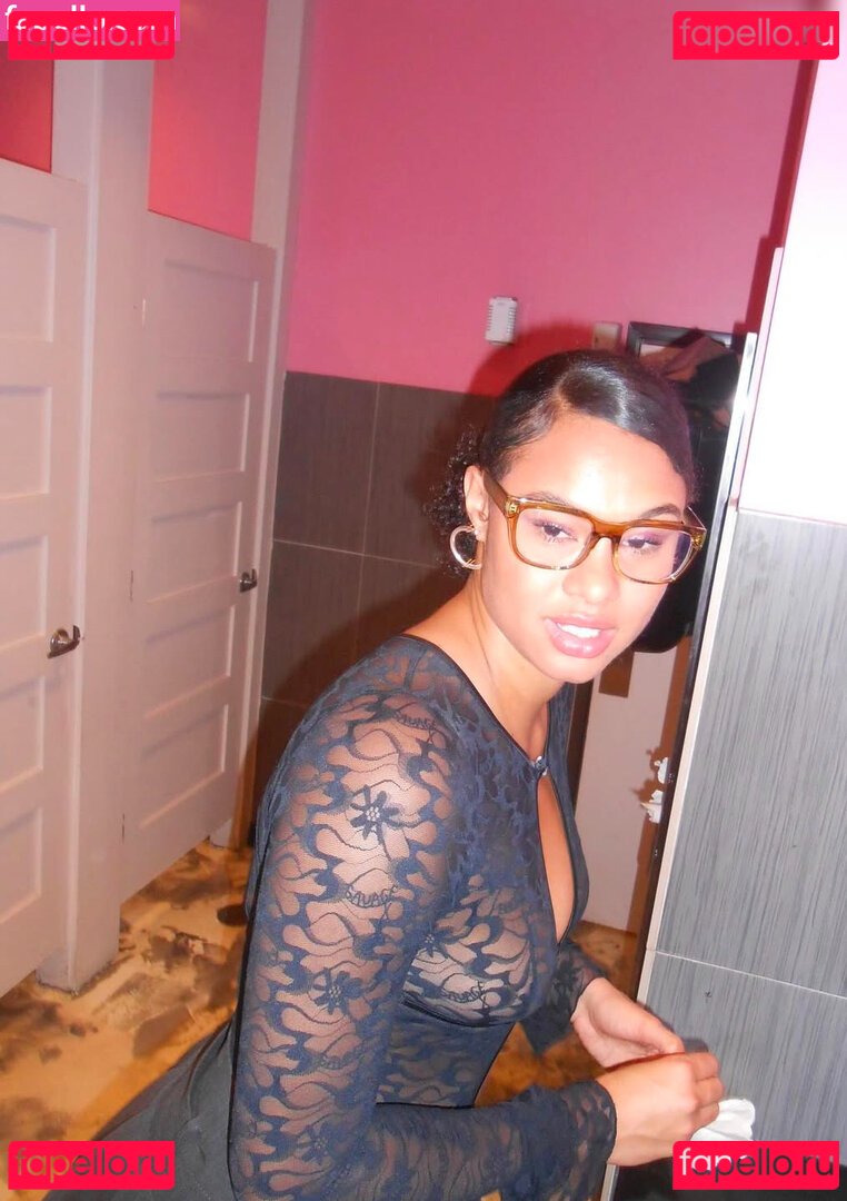 Satou Sabally Nude Onlyfans Photo 46