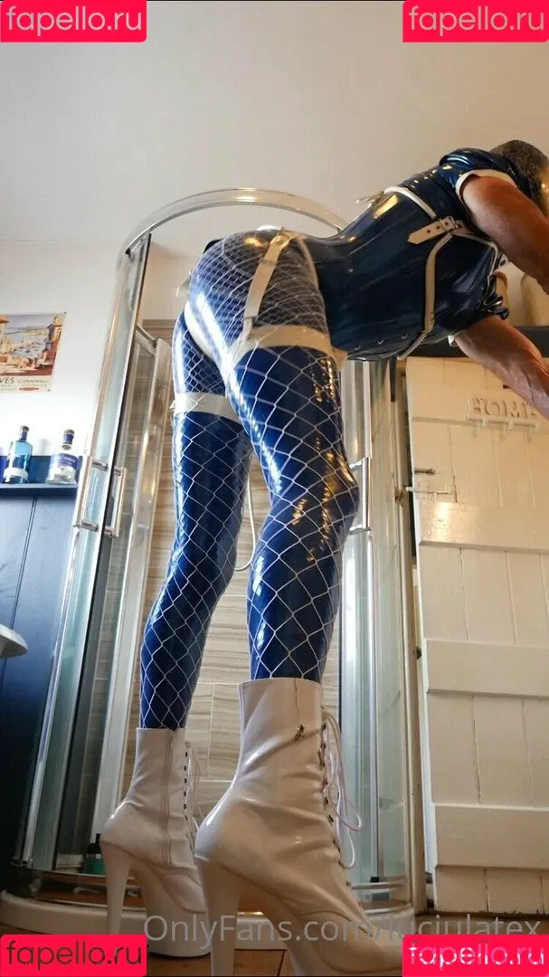 luciulatex Onlyfans Photo Gallery 
