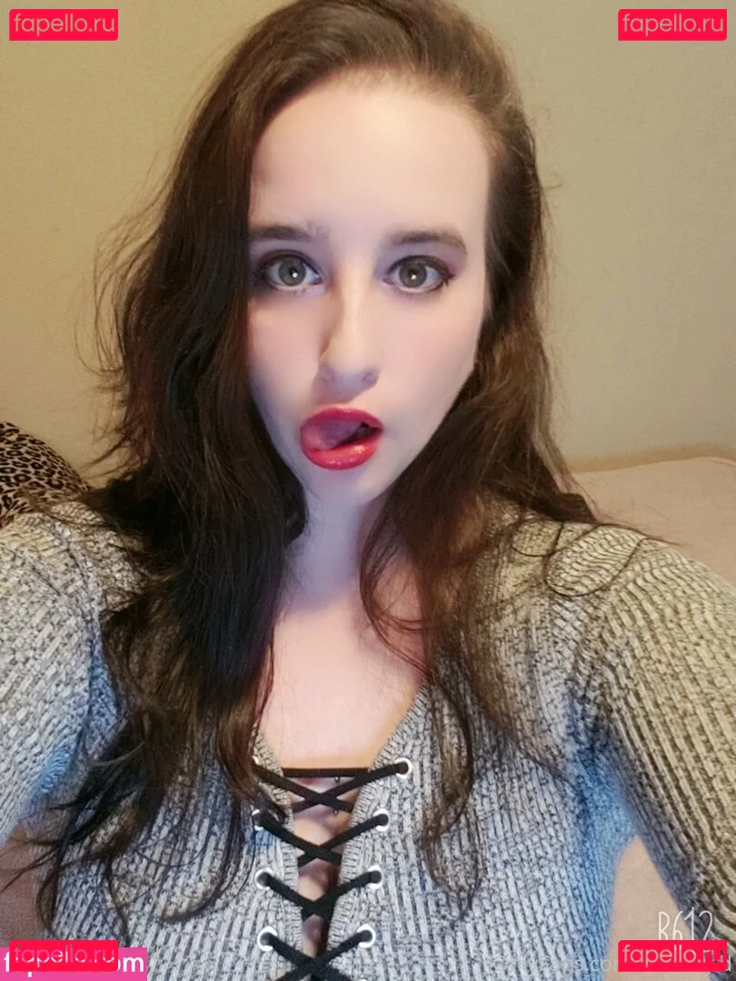 melody.tmw Onlyfans Photo Gallery 