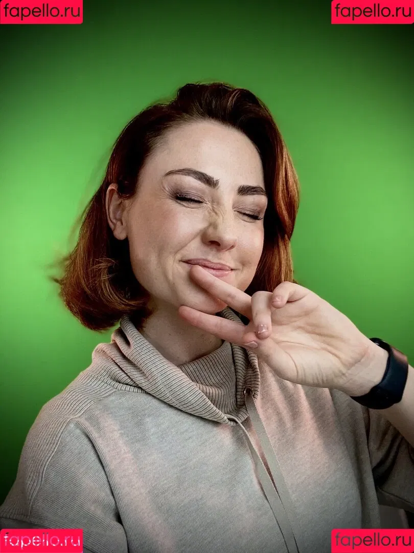 WhisperAudios ASMR Onlyfans Photo Gallery 