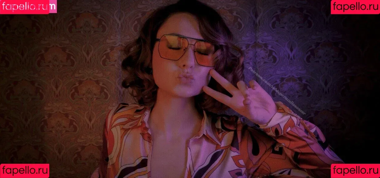 WhisperAudios ASMR Onlyfans Photo Gallery 