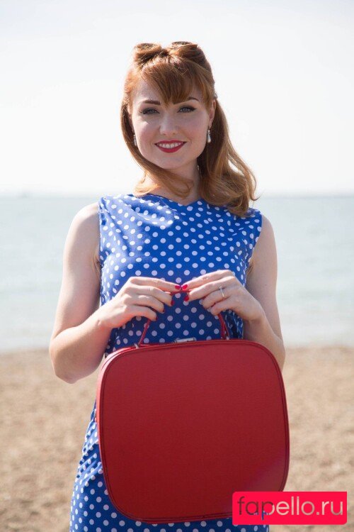 WhisperAudios ASMR Onlyfans Photo Gallery 