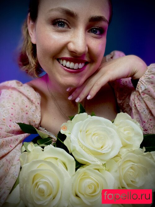 WhisperAudios ASMR Onlyfans Photo Gallery 