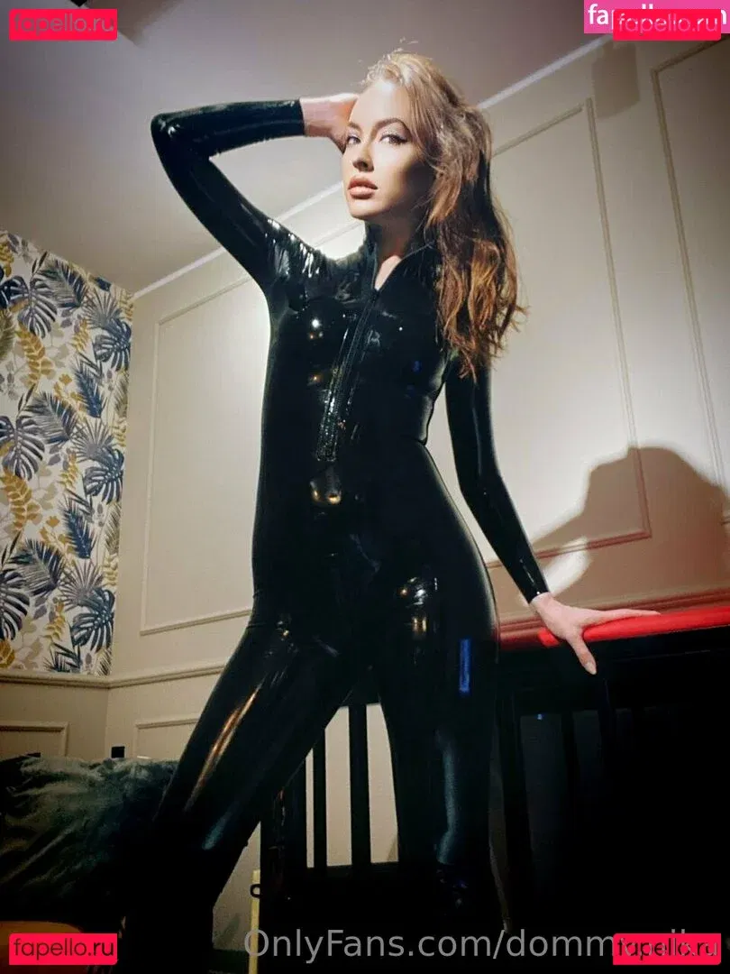 dommy.nika Onlyfans Photo Gallery 