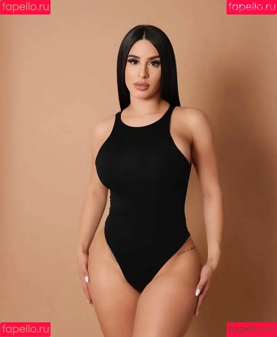 Jasleen Brar Onlyfans Photo Gallery 