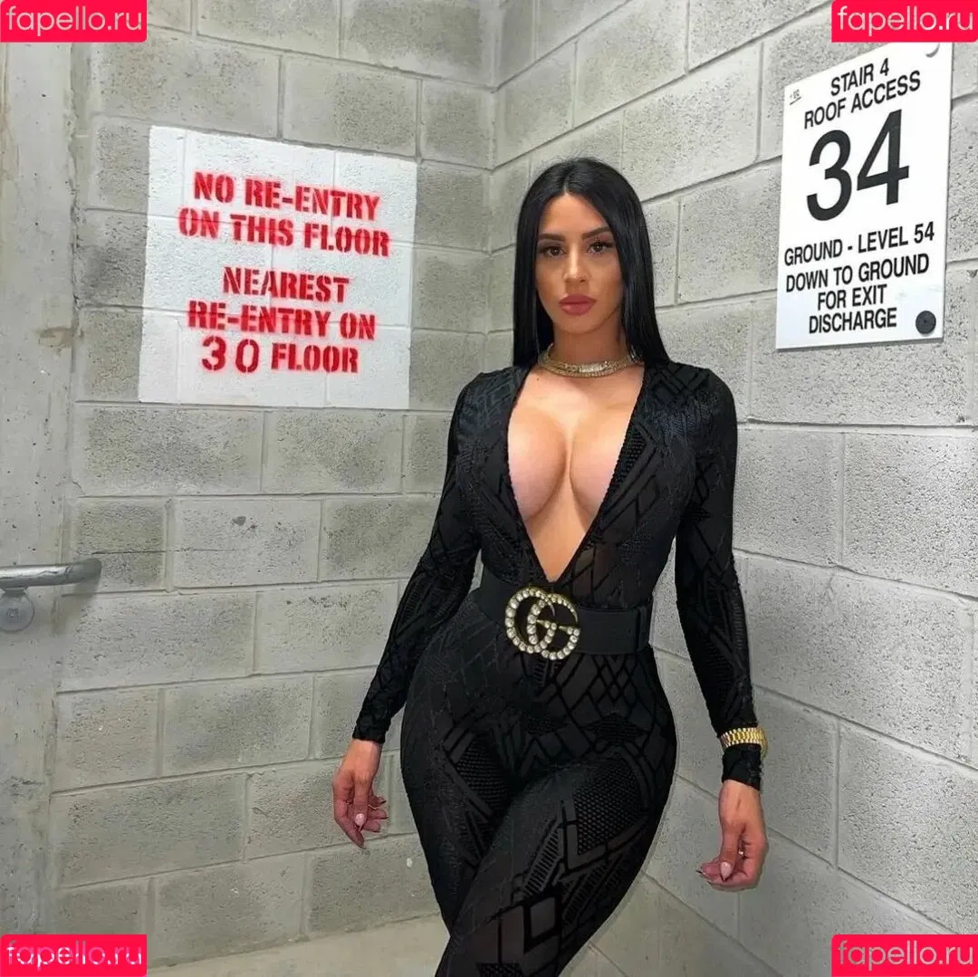 Jasleen Brar Onlyfans Photo Gallery 