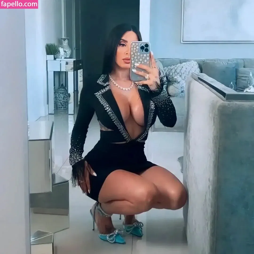 Jasleen Brar Onlyfans Photo Gallery 