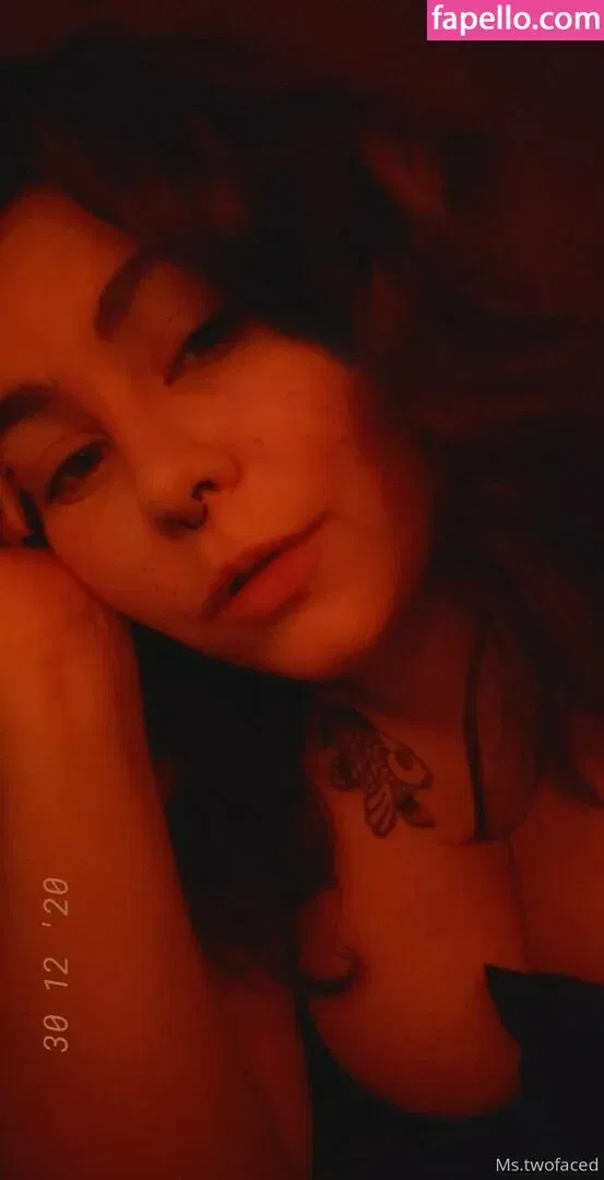 mrandmrstwofaced Onlyfans Photo Gallery 