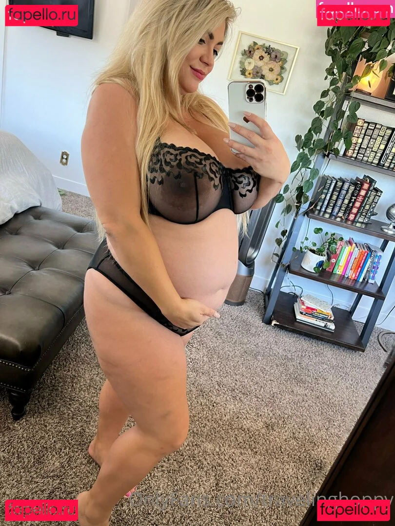 travelinghoppy Onlyfans Photo Gallery 