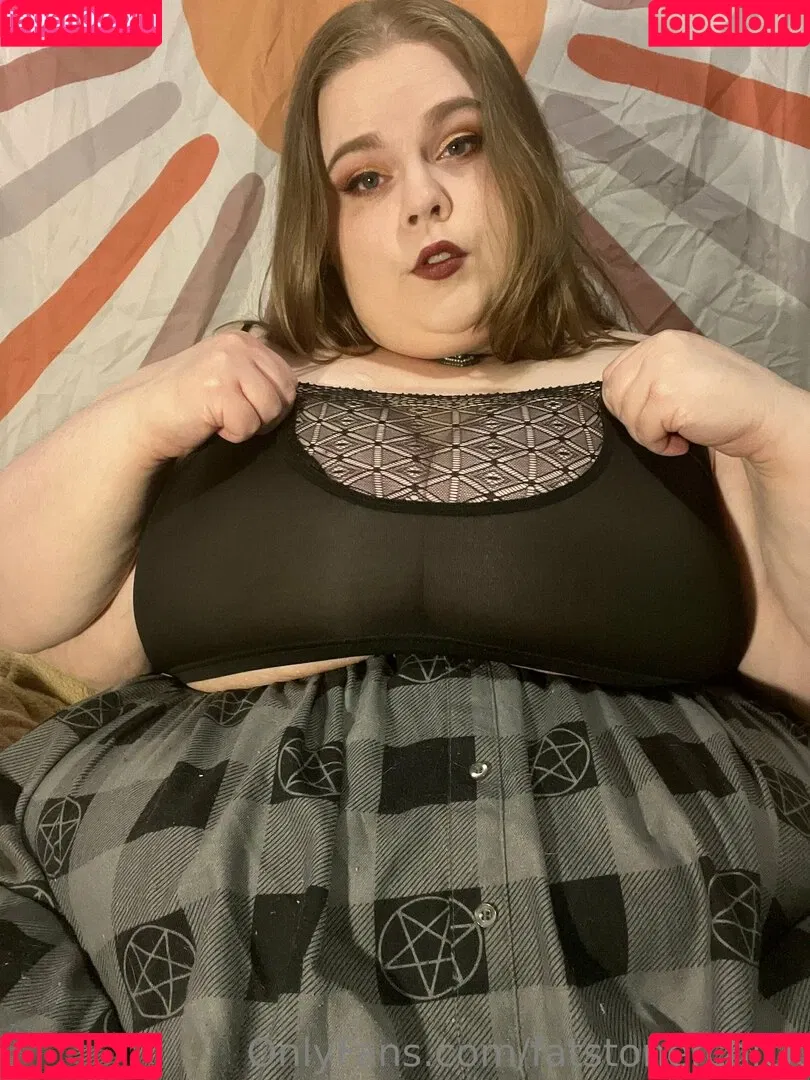fatstonerchick Onlyfans Photo Gallery 