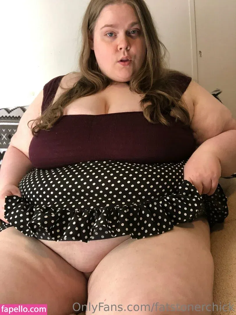 fatstonerchick Onlyfans Photo Gallery 