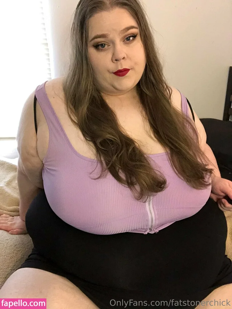 fatstonerchick Onlyfans Photo Gallery 