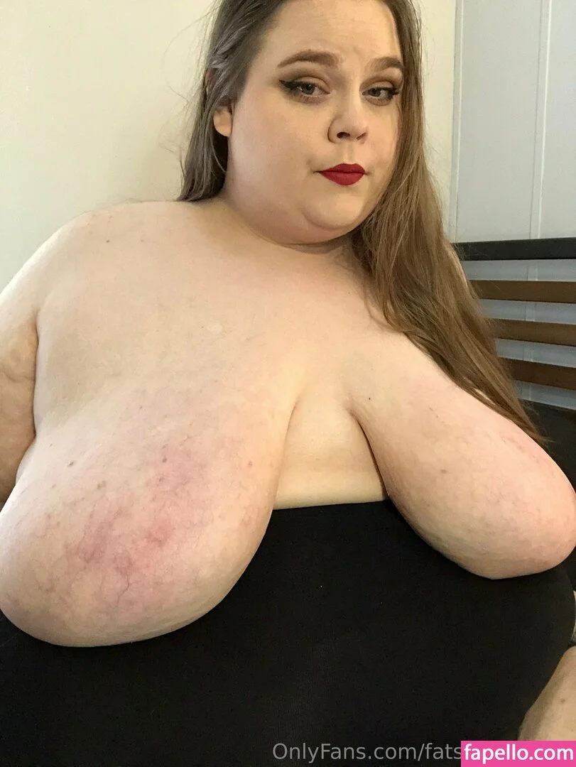 fatstonerchick Onlyfans Photo Gallery 