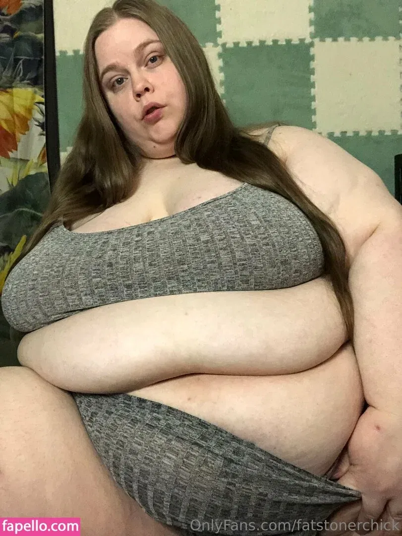 fatstonerchick Onlyfans Photo Gallery 