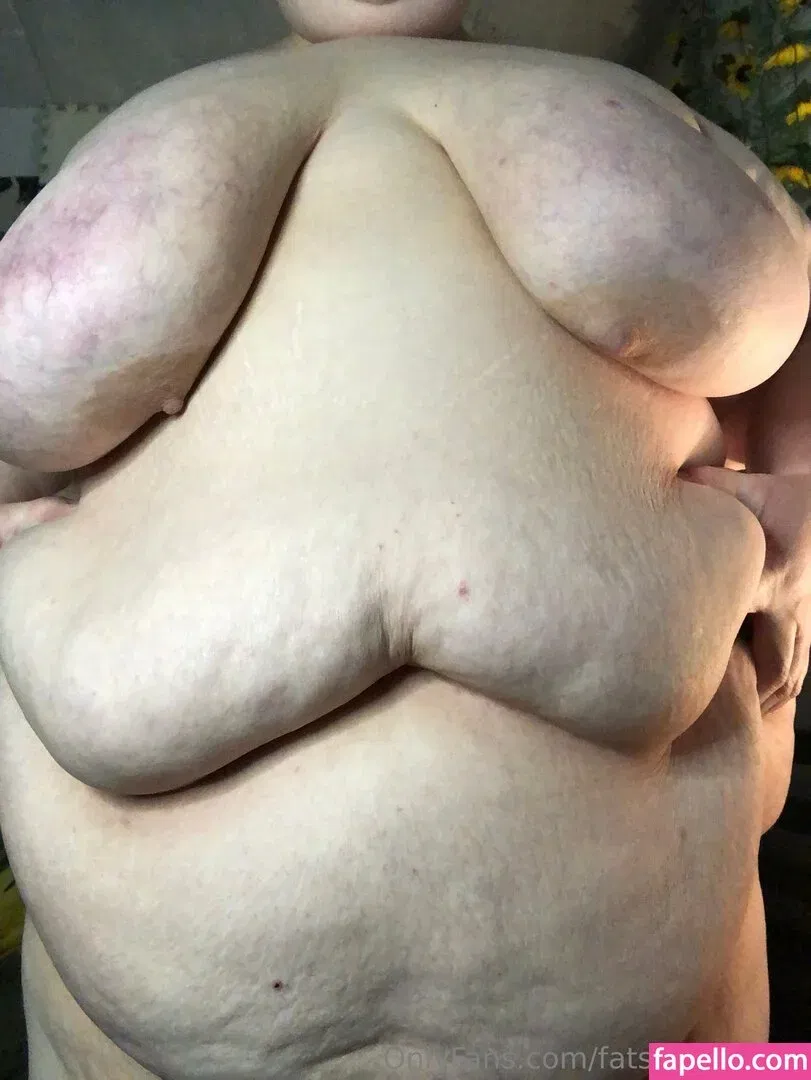 fatstonerchick Onlyfans Photo Gallery 