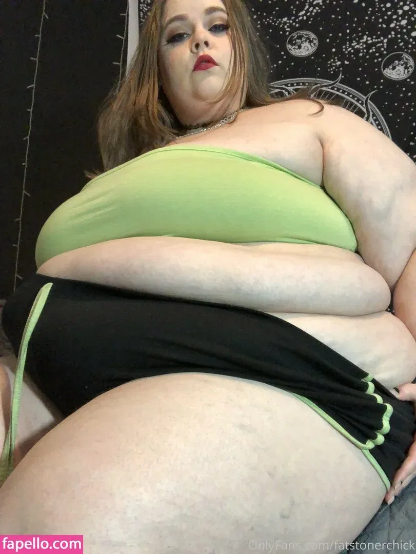 fatstonerchick Onlyfans Photo Gallery 