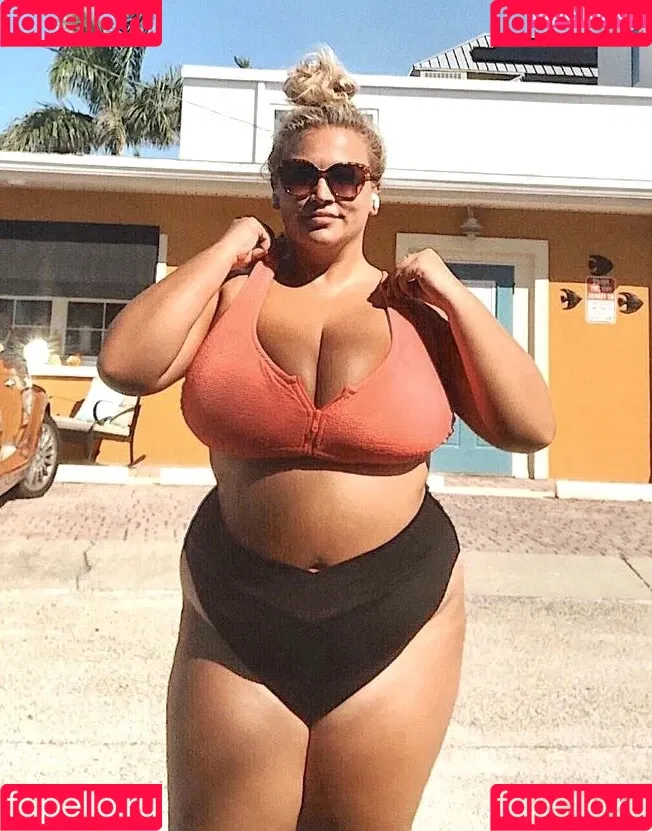 Hayden Buchko Onlyfans Photo Gallery 