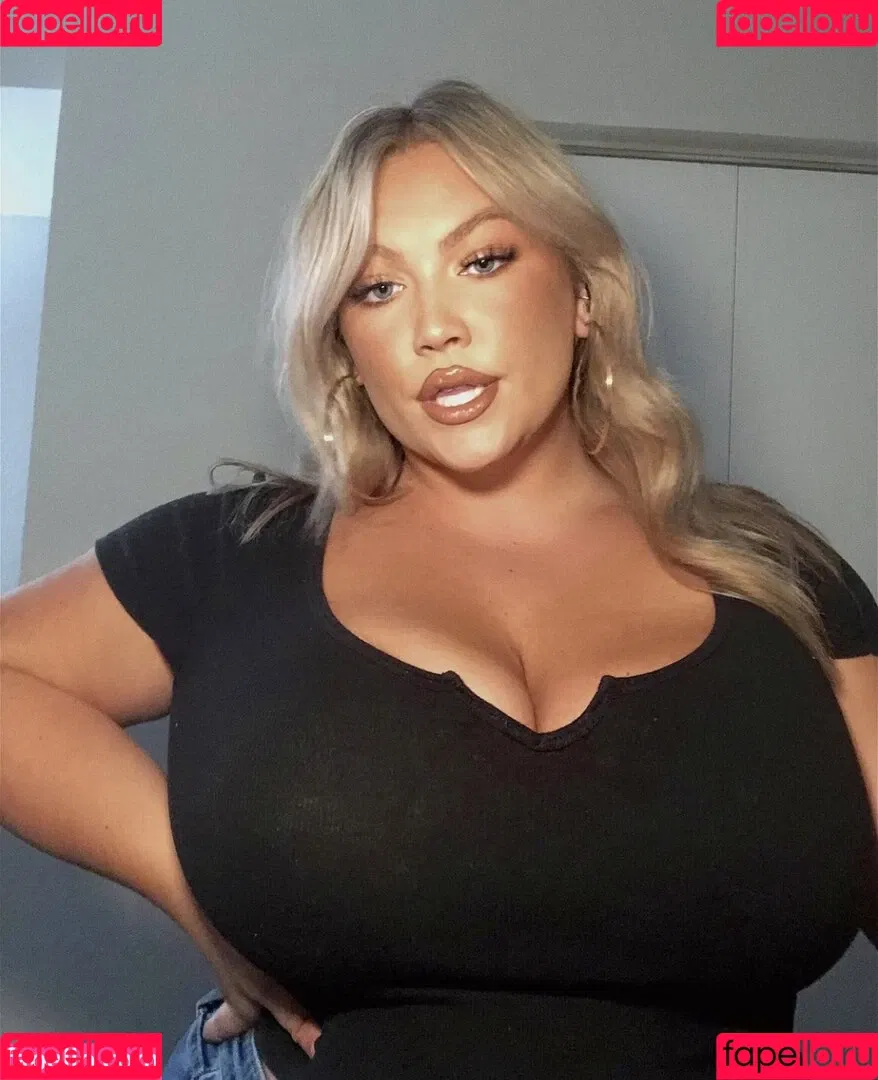 Hayden Buchko Onlyfans Photo Gallery 
