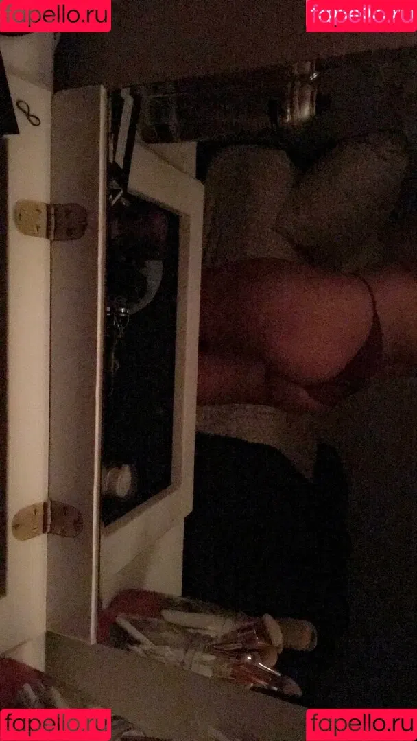 Hayden Buchko Onlyfans Photo Gallery 