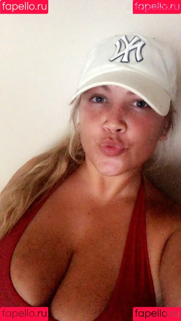Hayden Buchko Onlyfans Photo Gallery 