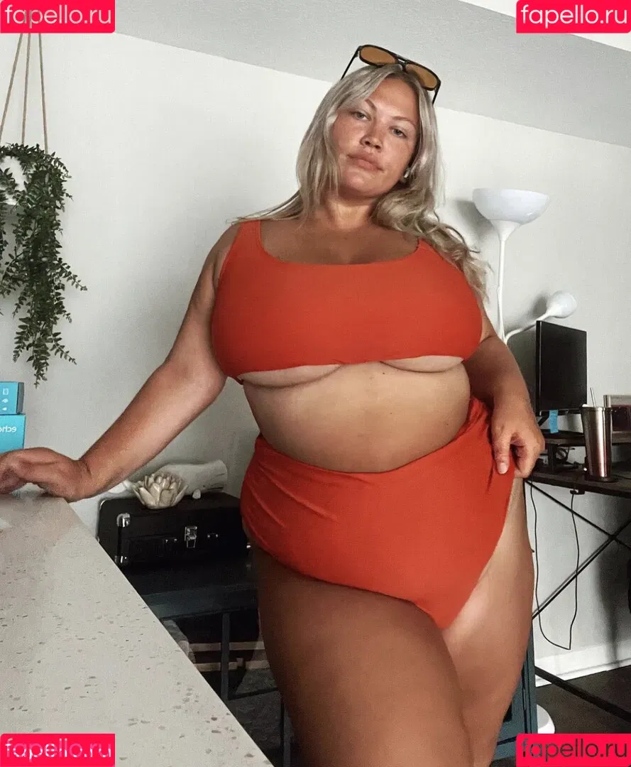 Hayden Buchko Onlyfans Photo Gallery 
