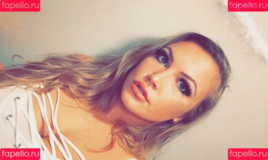 Hayden Buchko Onlyfans Photo Gallery 