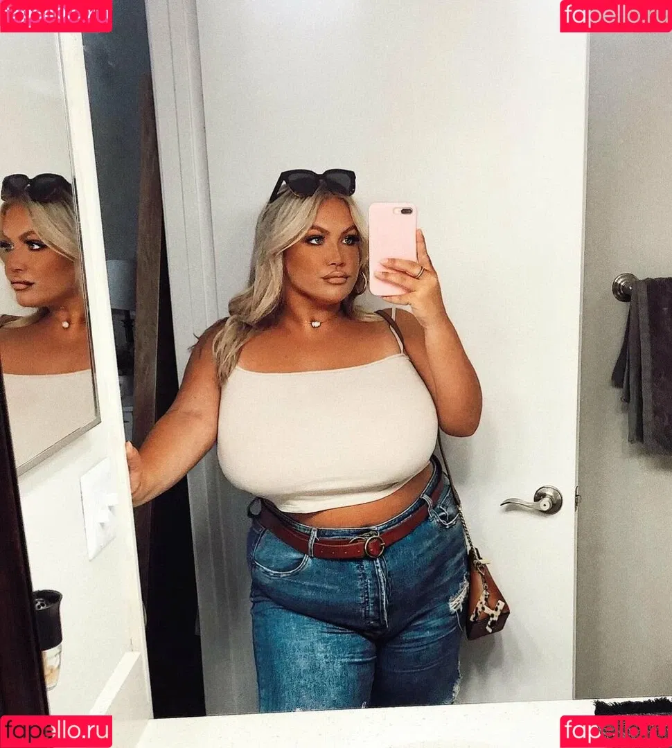 Hayden Buchko Onlyfans Photo Gallery 