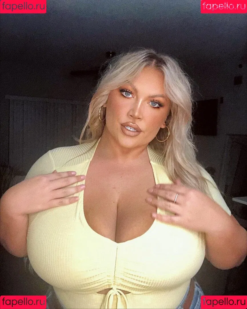Hayden Buchko Onlyfans Photo Gallery 