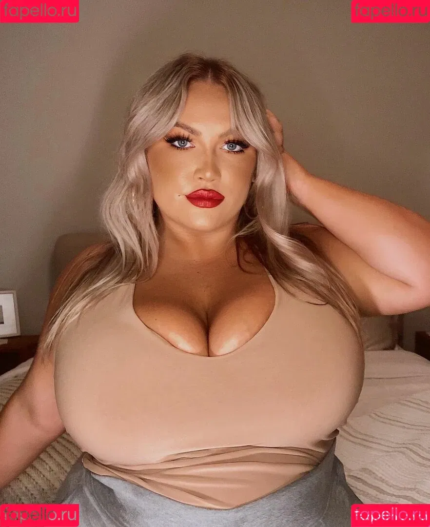 Hayden Buchko Onlyfans Photo Gallery 