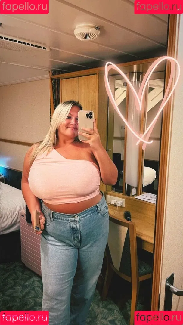 Hayden Buchko Onlyfans Photo Gallery 