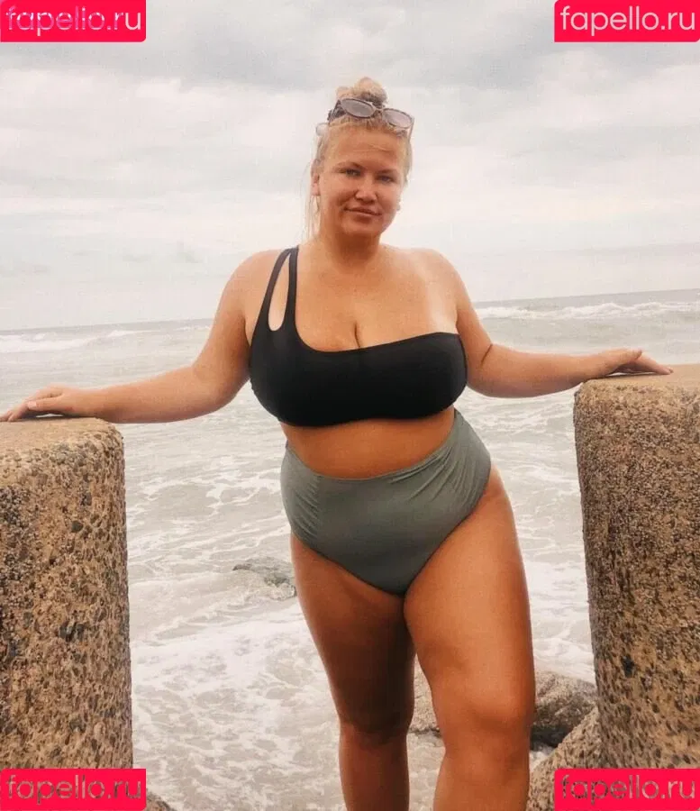 Hayden Buchko Onlyfans Photo Gallery 