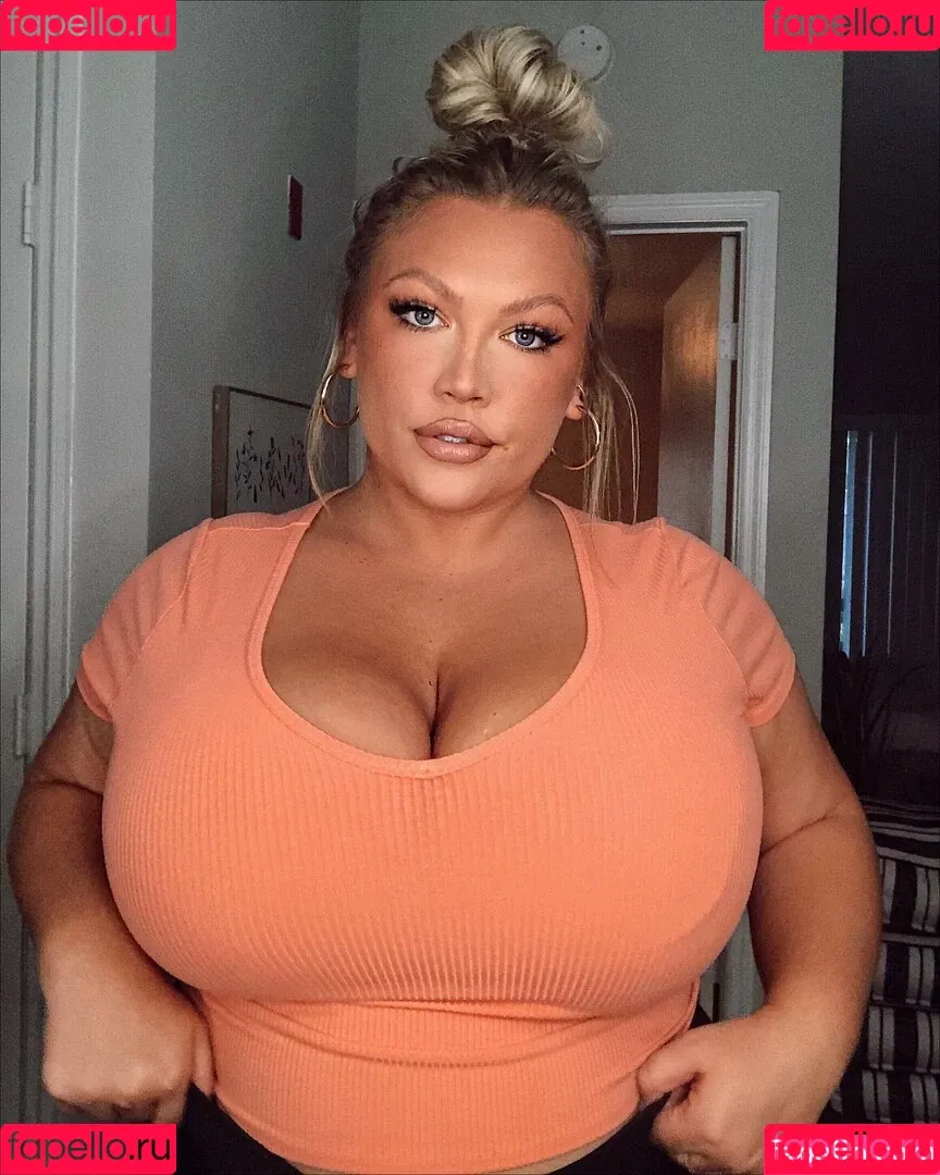 Hayden Buchko Onlyfans Photo Gallery 