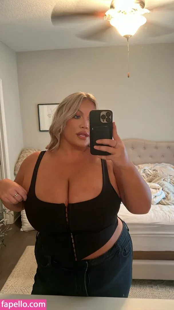 Hayden Buchko Onlyfans Photo Gallery 