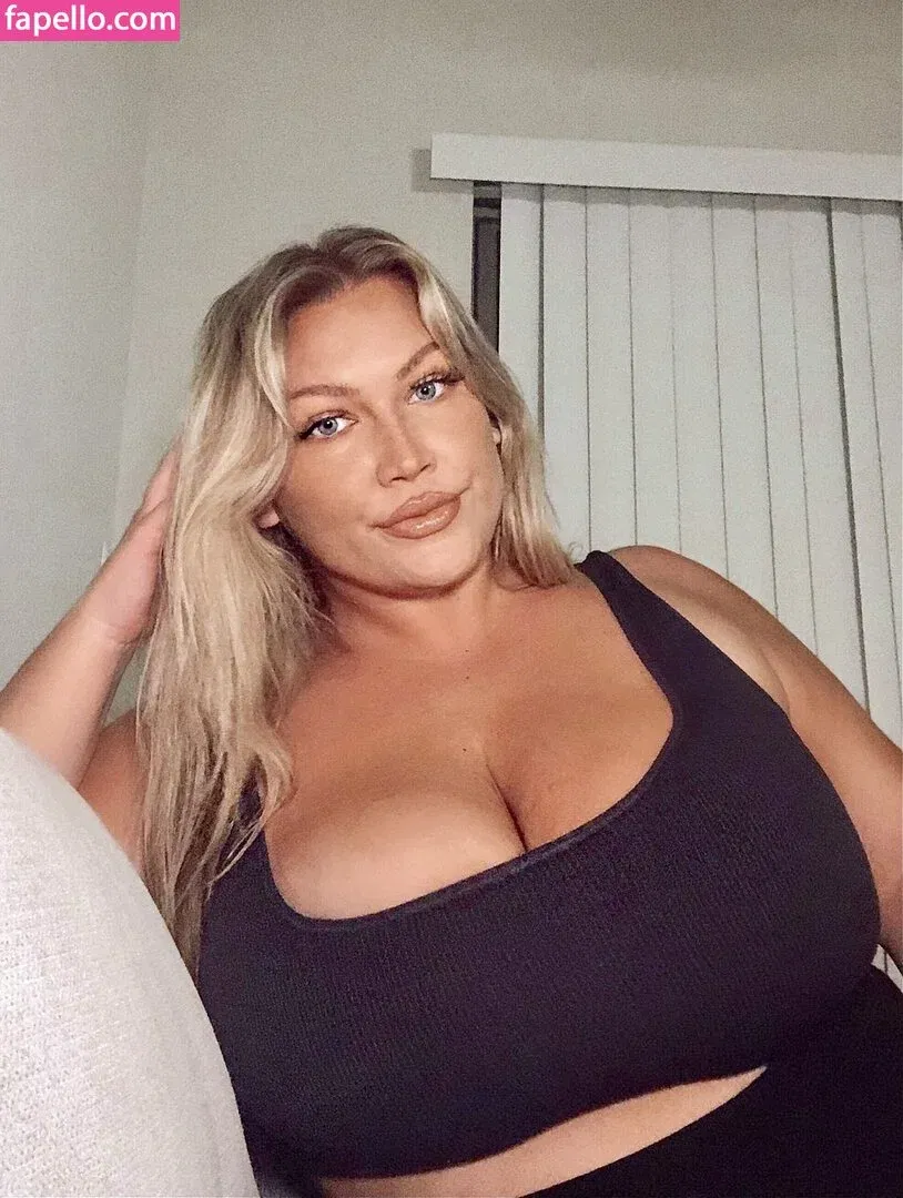 Hayden Buchko Onlyfans Photo Gallery 