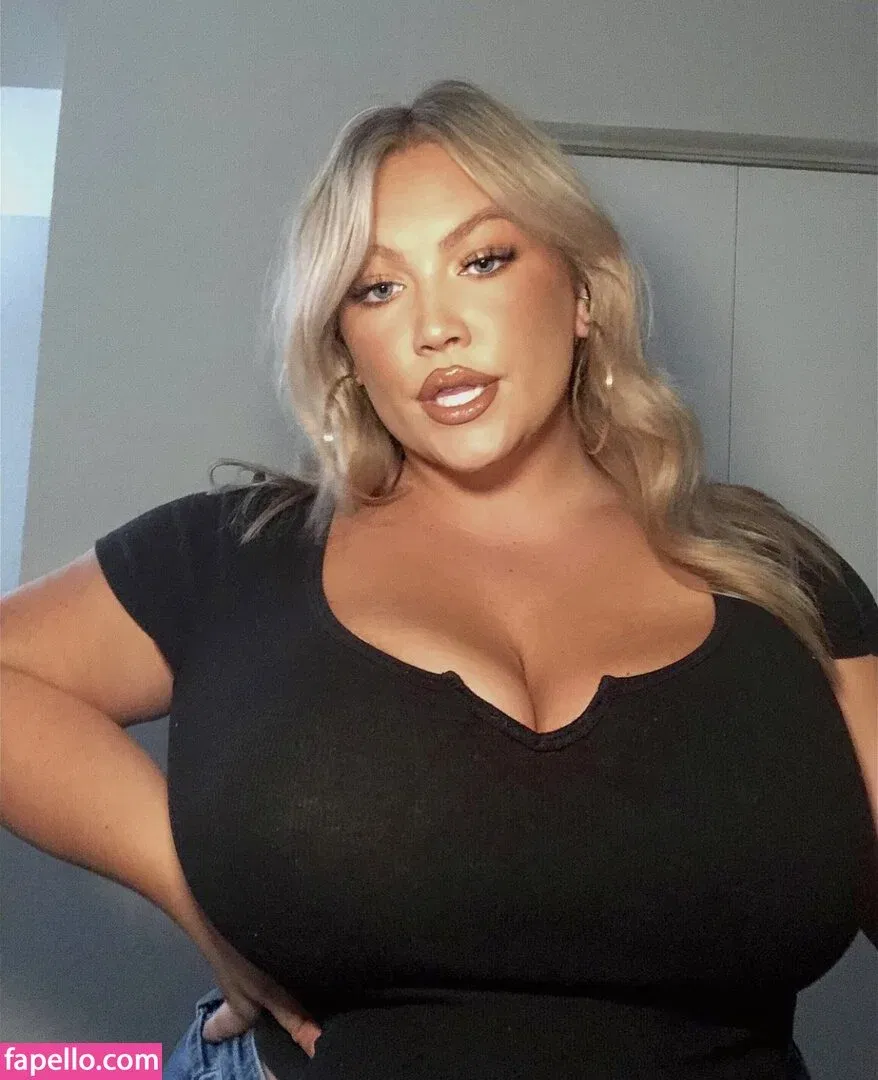 Hayden Buchko Onlyfans Photo Gallery 