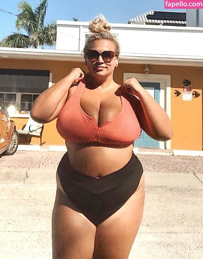 Hayden Buchko Onlyfans Photo Gallery 