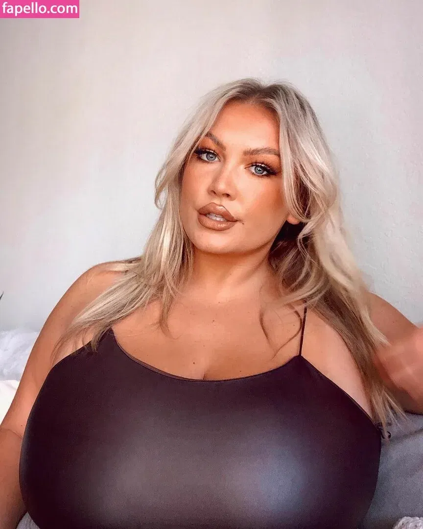 Hayden Buchko Onlyfans Photo Gallery 