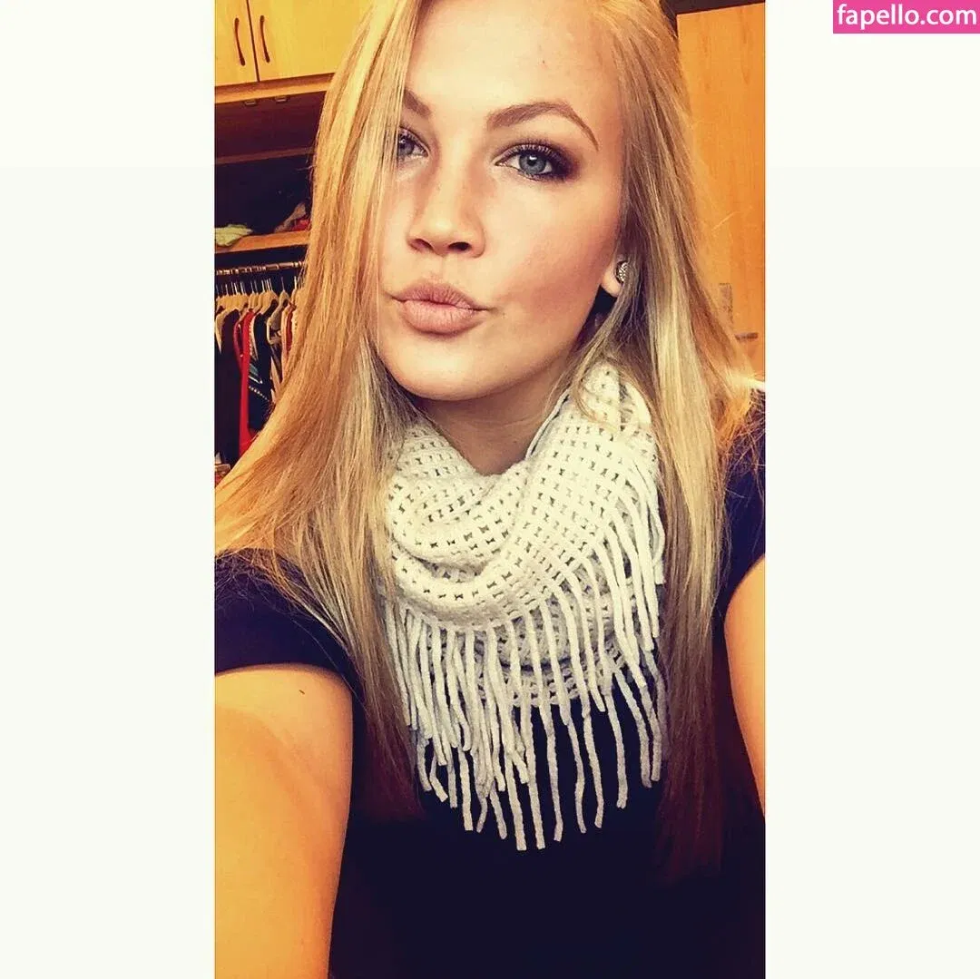 Hayden Buchko Onlyfans Photo Gallery 