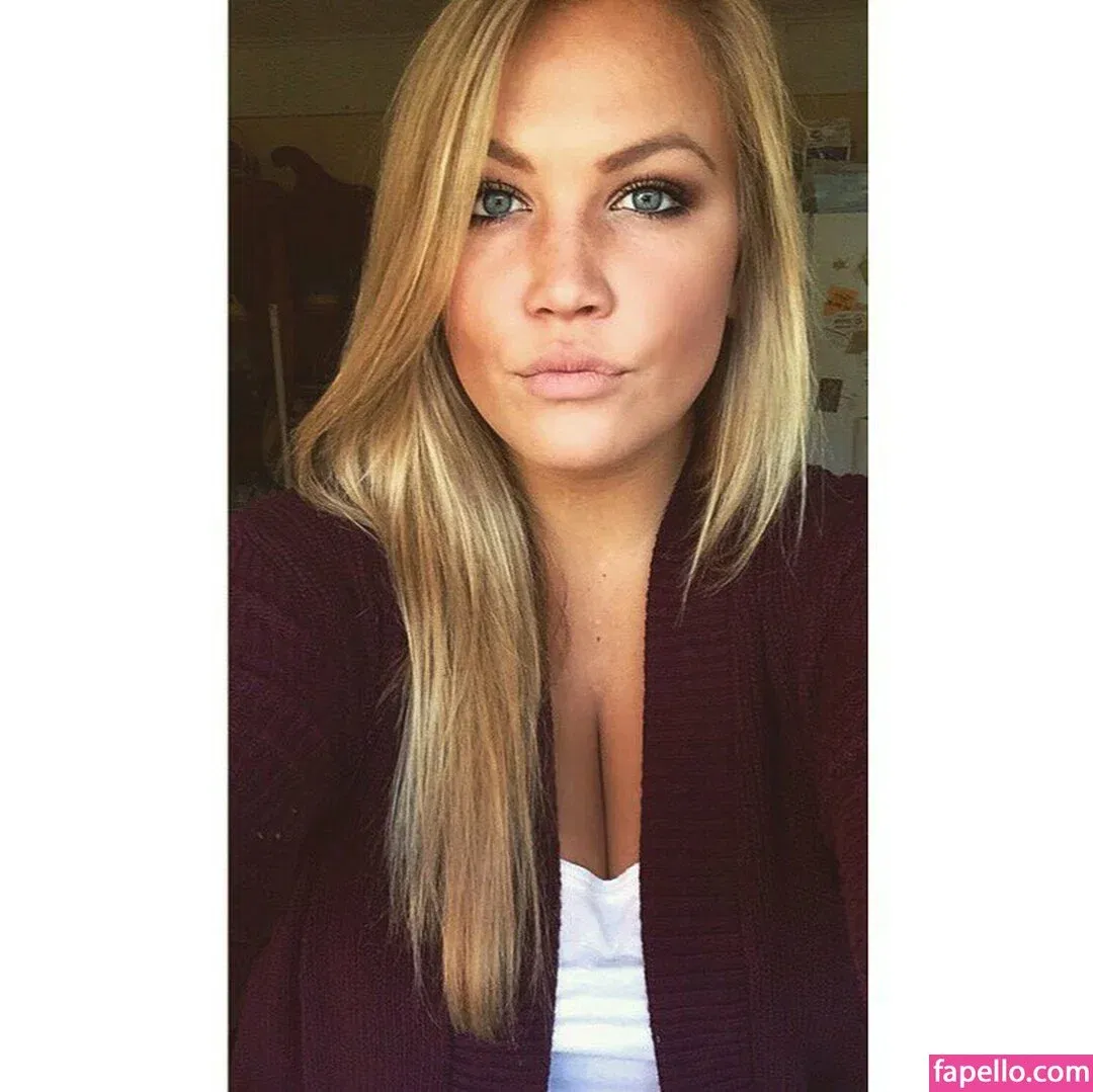 Hayden Buchko Onlyfans Photo Gallery 