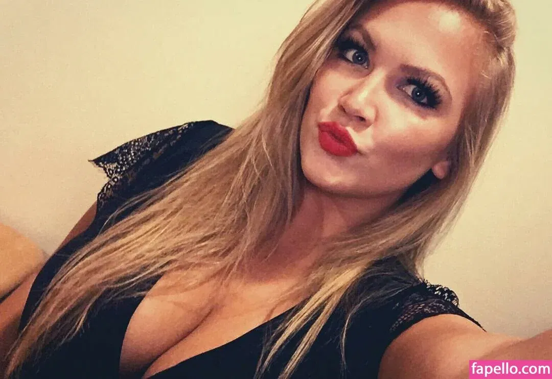 Hayden Buchko Onlyfans Photo Gallery 