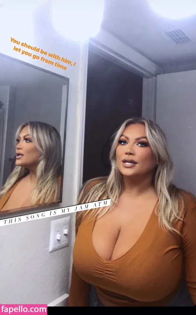 Hayden Buchko Onlyfans Photo Gallery 