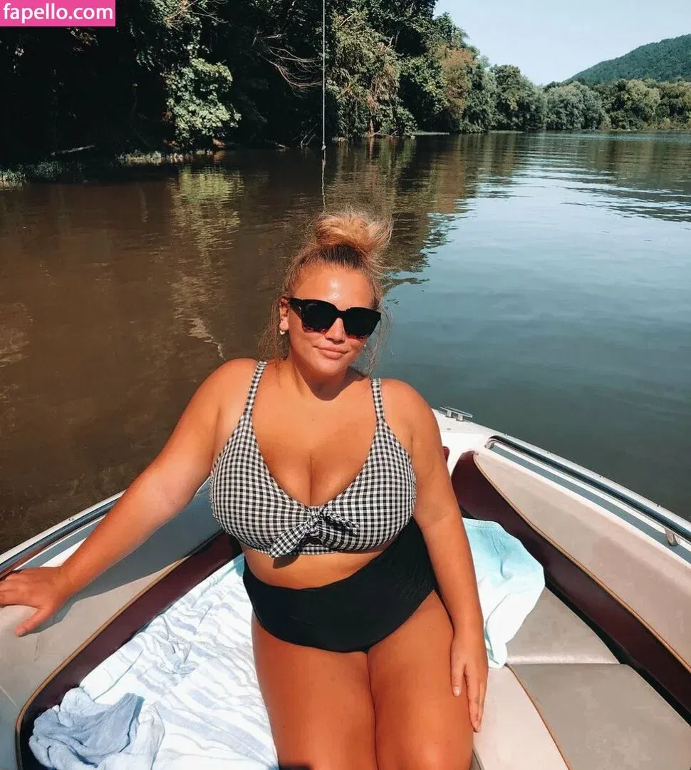 Hayden Buchko Onlyfans Photo Gallery 