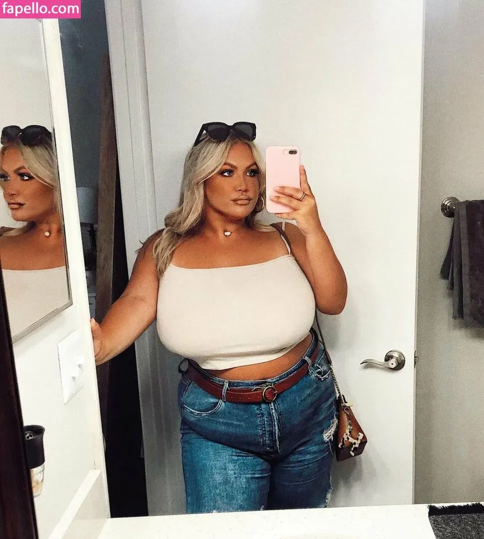 Hayden Buchko Onlyfans Photo Gallery 