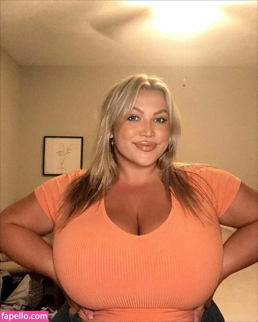 Hayden Buchko Onlyfans Photo Gallery 