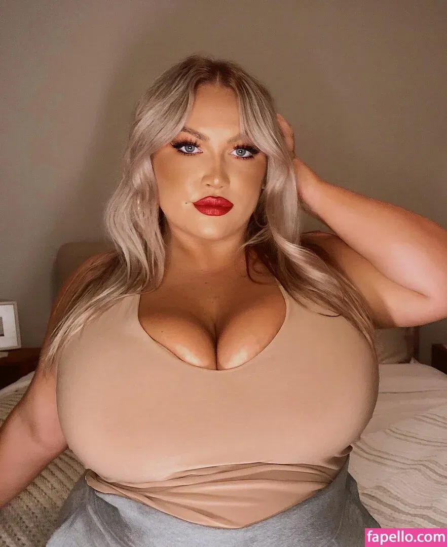 Hayden Buchko Onlyfans Photo Gallery 